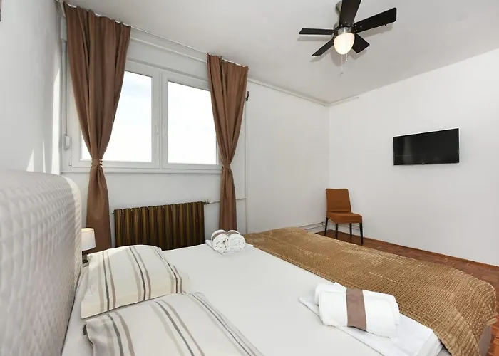 Appartement Loro 1 *