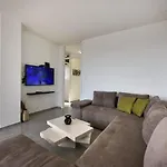 Loro 1 Apartamento
